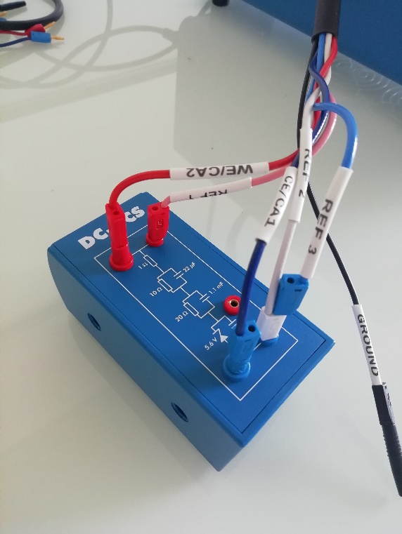 Connection on the modified battery cycler BCS series dummy cell. The nominal values of the components are: R1 = 1 Ω; C1 = 22 µF ; R2 = 10 Ω; C2 = 1.1 mF ; R3 = 20 Ω ; C3 = 1 F